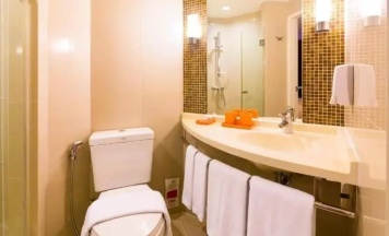 Четырёхместный семейный номер Standard в ibis Phuket Kata