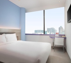 Двухместный номер Standard двуспальная кровать в Amaris Hotel Mampang - Jakarta