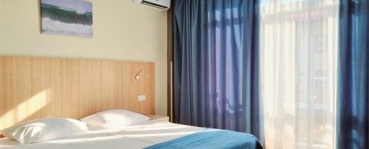 Двухместный Стандарт DBL (с балконом) в Heliopark Aqua Resort