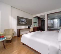 Двухместный люкс с балконом двуспальная кровать в Отель Aria Grand Hotel & Spa