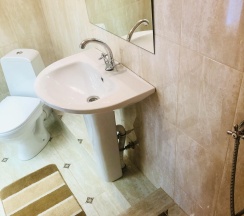 Комната стандарт семейная с 2 двуспальными кроватями в Сан бах, гостевой дом