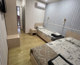 3-х местный номер с балконом в 2 Перца