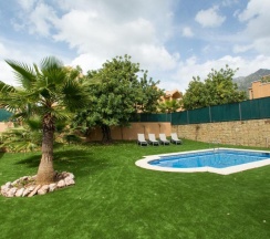 Вилла с 5 комнатами с видом на море в Villas Av Los Altos De Marbella