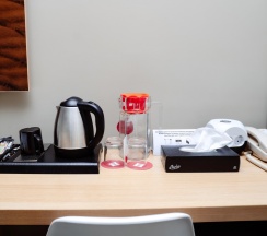 Двухместный номер Superior с балконом двуспальная кровать в Отель ibis Aktobe