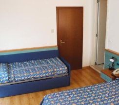 Четырёхместный номер Standard в Villa Serena