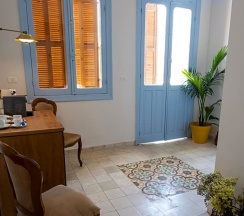 Люкс с балконом в Old Jaffa Hostel