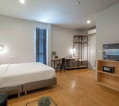 Двухместный номер Standard c 1 комнатой двуспальная кровать в The Arbern Hostel x Bistro