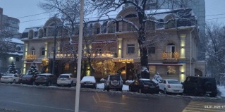 Алматы: Гостевой дом Apartment in a guest house