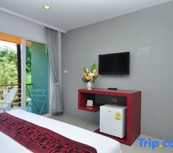 Двухместный номер Deluxe с балконом двуспальная кровать в Phi Phi Rimlay Cottage