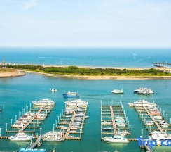 Тент с 3 комнатами с видом на море в Rizhao Shuohai Seaview Homestay (Wanpingkou Branch)