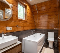 Семейный коттедж с балконом в Сопка