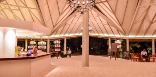 Лохифуши: Курортный отель Adaaran Select Huduran Fushi with 24hrs Premium All Inclusive