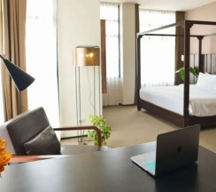 Люкс Corner в Grand Howard Hotel Bangkok