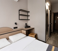 Стандарт в Тесла