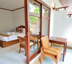 Двухместный номер Deluxe двуспальная кровать в First Bungalow Beach Resort