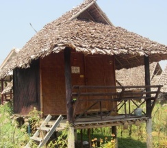Бунгало в Family Huts