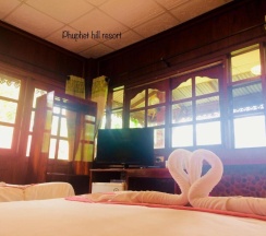 Бунгало с красивым видом из окна в Phuphet Hill Resort