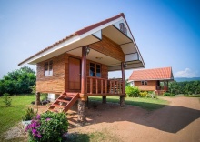 Бунгало с балконом в Phoomtada Homestay