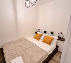 Left Apartments в Aptoyou