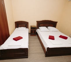 Четырёхместный номер Comfort с красивым видом из окна в Анапа Сити