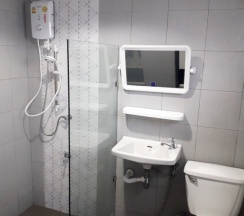Трёхместный номер Standard в Northland House Hotel