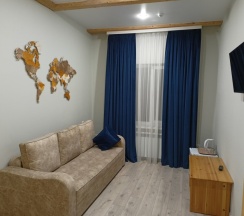 Номер семейный с 2 комнатами с балконом и с видом на горы в Эльбер