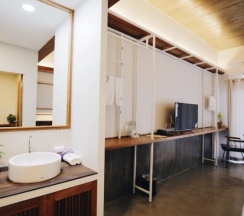 Трёхместный номер Standard в Laekhon Nonbai Hotel