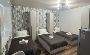 Комната с кухней в квартире в E.P. Apartments