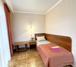 Трехместный комфорт с панорамными окнами (4 этаж) в Атриум