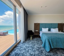 Трехкомнатные Апартаменты с бассейном и видом на море в Grand hotel Anapa