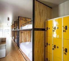 Кровать в общем номере в Ducati Bike Box Hostel
