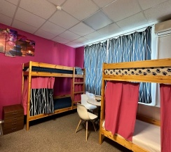 Кровать в общем 6-местном номере для женщин в В Питере жить