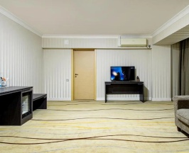 Двухместный люкс двуспальная кровать в Shymkent Grand Hotel