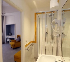 Четырёхместный номер Deluxe в Rome Together Guest House