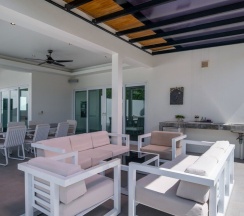 Четырёхместная вилла Superior с 3 комнатами в Orchid Paradise Homes OPV218