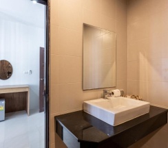 Трёхместный семейный номер Standard в 7Q Bangla Hotel