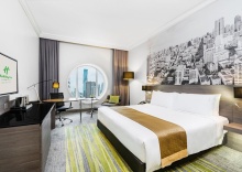 Двухместный номер Standard с видом на город двуспальная кровать в Holiday Inn Bangkok Silom, an IHG Hotel