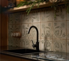 Вилла "Лембо"  у озера с купелью и террасой в Lembo