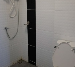 Двухместный номер Standard с балконом двуспальная кровать в Mae-Porn Hostel