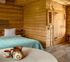 Изба категории студия в Остров