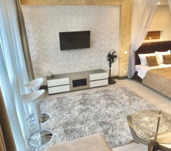 Двухместные апартаменты Comfort с красивым видом из окна (двуспальная кровать) в Апартаменты Wood в Резиденции Байкальские Холмы