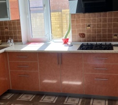 Коттедж улучшенный с 3 диванами в Курортный