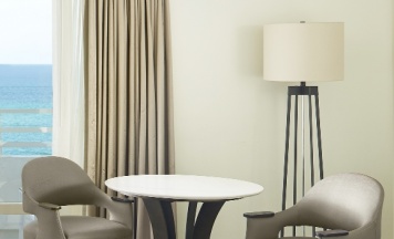 Люкс Versailles с 2 комнатами oceanfront в Fontainebleau Miami Beach