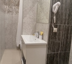 Комфорт + кушетка для ребенка до 10 лет. в Mojo hotel