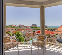 Стандартный (Стандартный однокомнатный 2-х местный номер с балконом) в Odeon