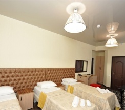 Комфорт четырехместный с раздельными кроватями в Nairi