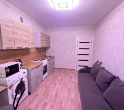 Апартаменты с балконом в АмурКвартира