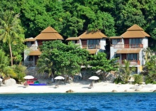 Номер Deluxe beachfront в Sai Daeng Resort Koh Tao