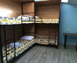 Кровать в 6-местном общем женском номере в Точка Байкала