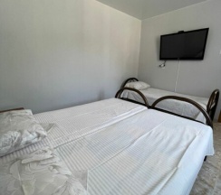 Семейный двухэтажный коттедж в Белые скалы